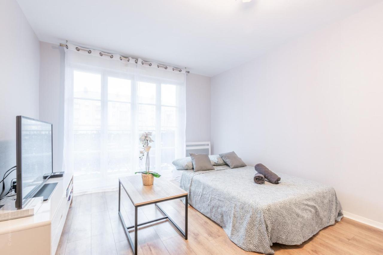 Mindset For 7 - Fairytale Factory Apartment Bussy-Saint-Georges Exterior foto
